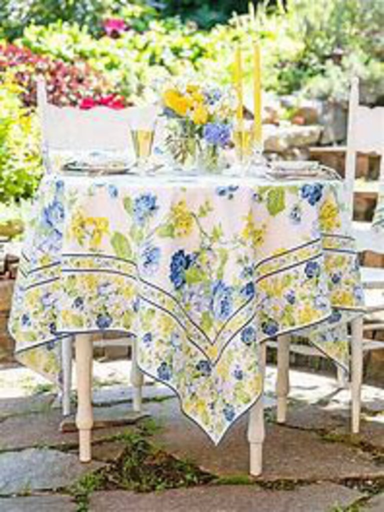 Everlasting Provence Round Tablecloth