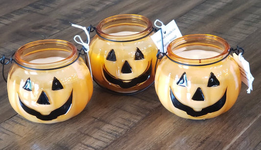 Smashin' Pumpkin 12 oz pumpkin candle