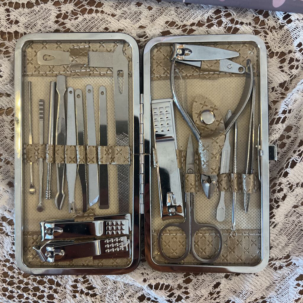 Deluxe Manicure Set