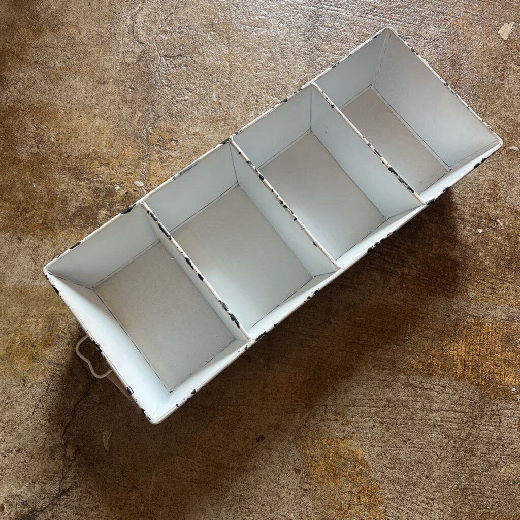 DIVIDER TRAY