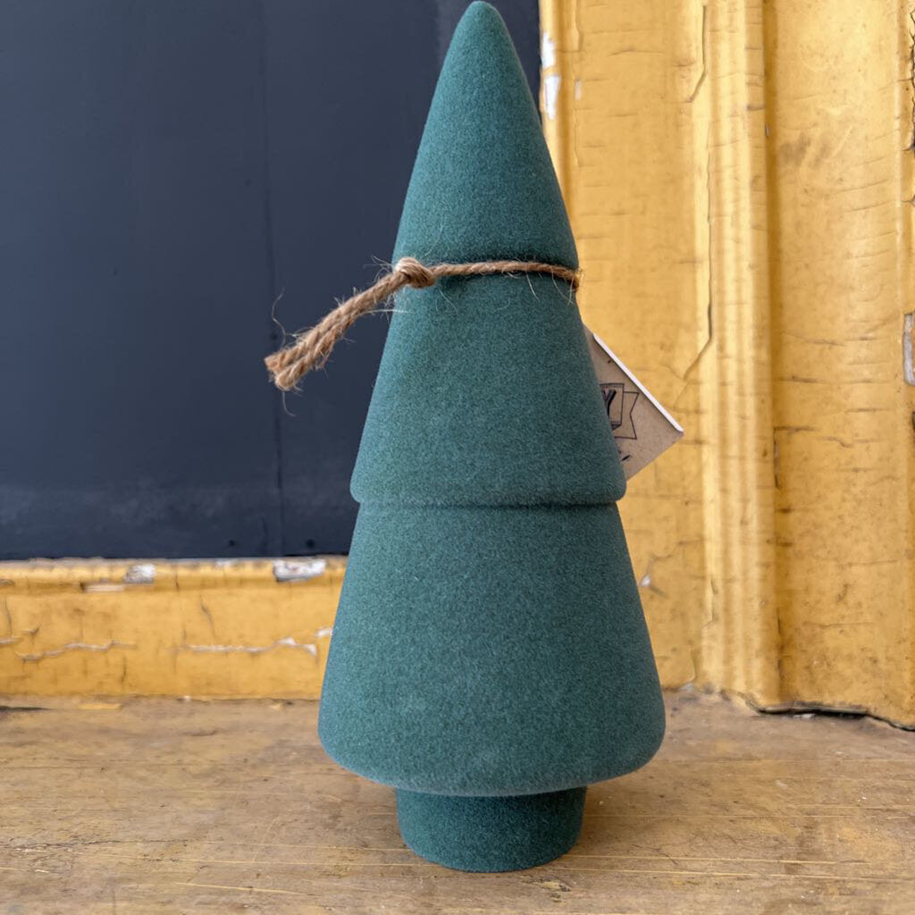 FELT CHRISTMAS TREE