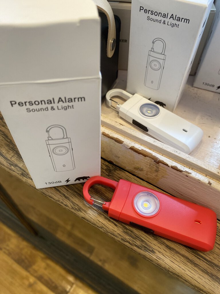 SAFETY ALARM/FLASHLIGHT