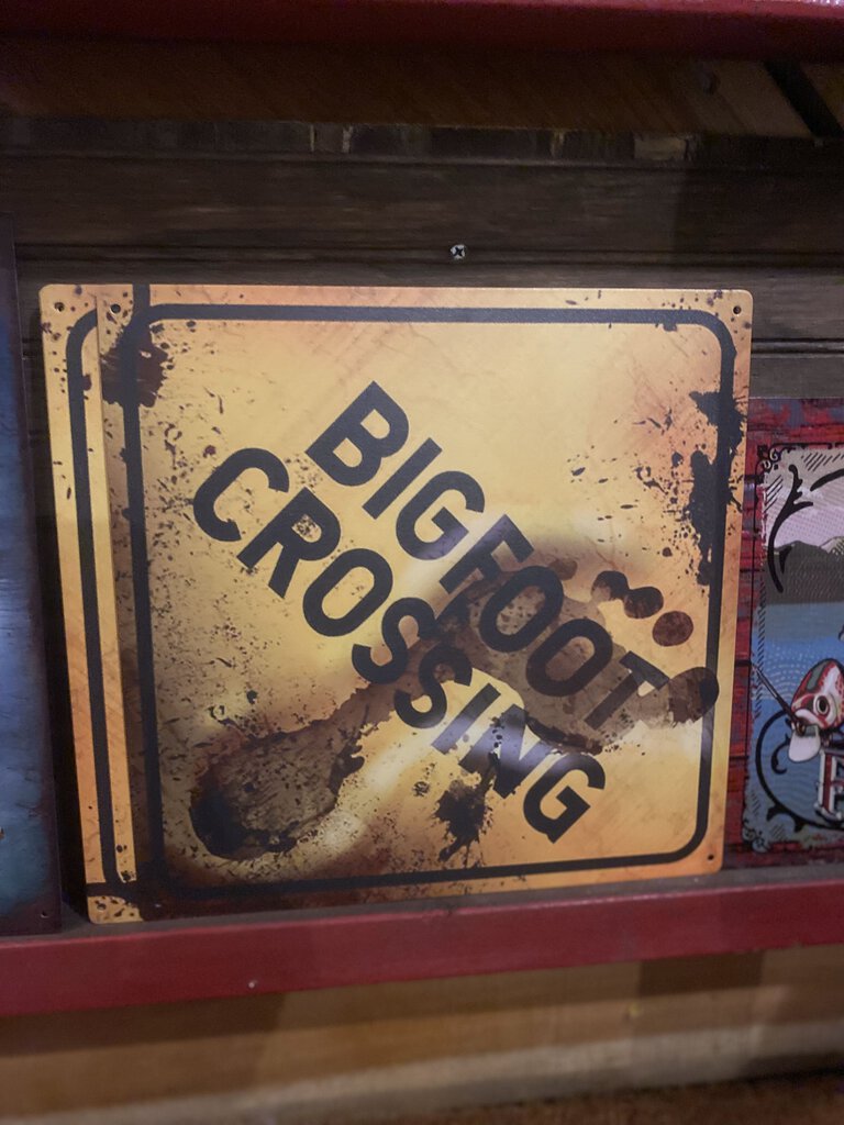 BIGFOOT CROSSING SIGN