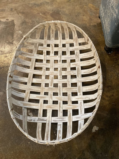 WHITE FLAT BASKET