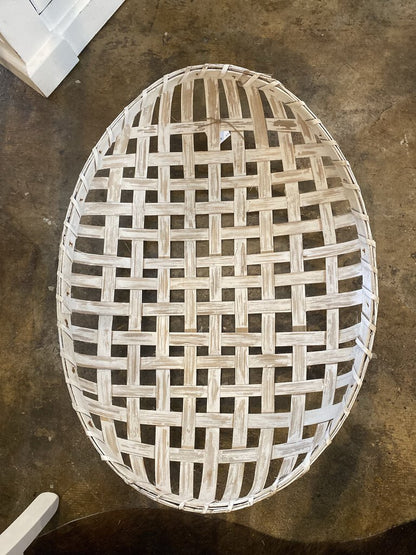 WHITE FLAT BASKET