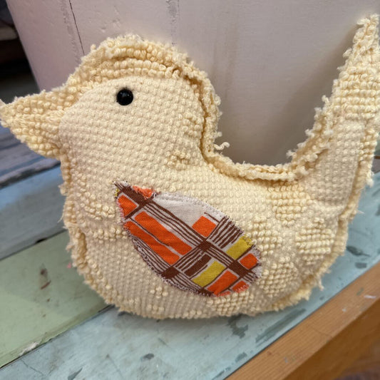 STUFFED FABRIC CHICK