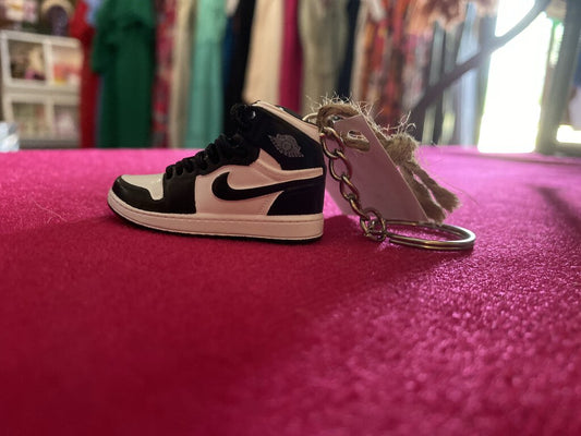 NIKE AIR JORDAN SNEAKER KEY CHAIN