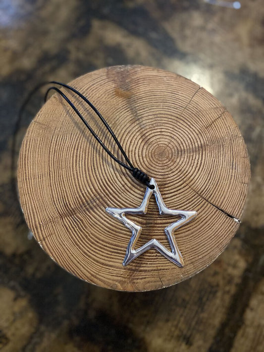 STAR LONG NECKLACE