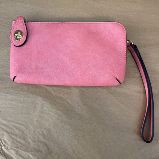 Kendall Crossbody Wristlet Pink