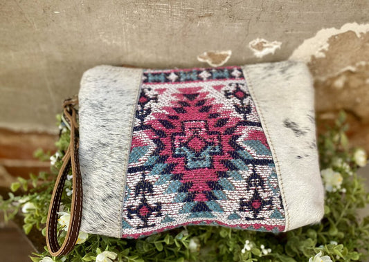 COWHIDE TRIBAL WRISTLET