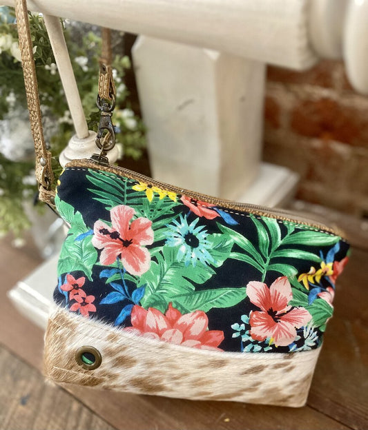 FLORAL PRINT COWHIDE WRISTLET