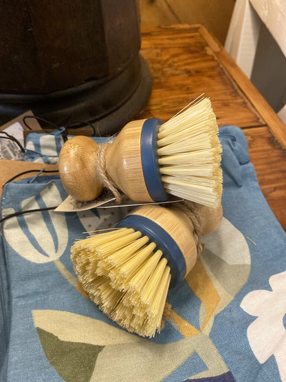 WOODEN SCRUB BRUSH