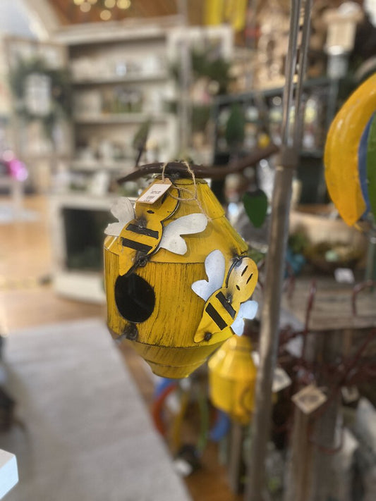 BUMBLE BEE BIRD HOUSE