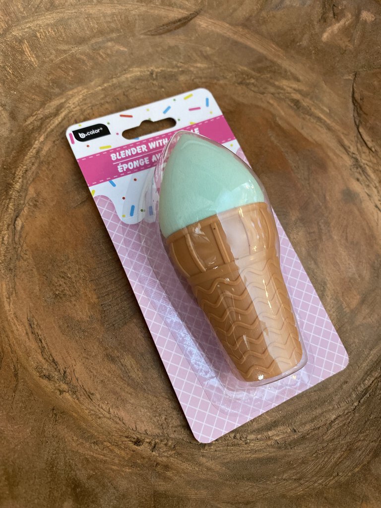 ICE CREAM BEAUTY BLENDER