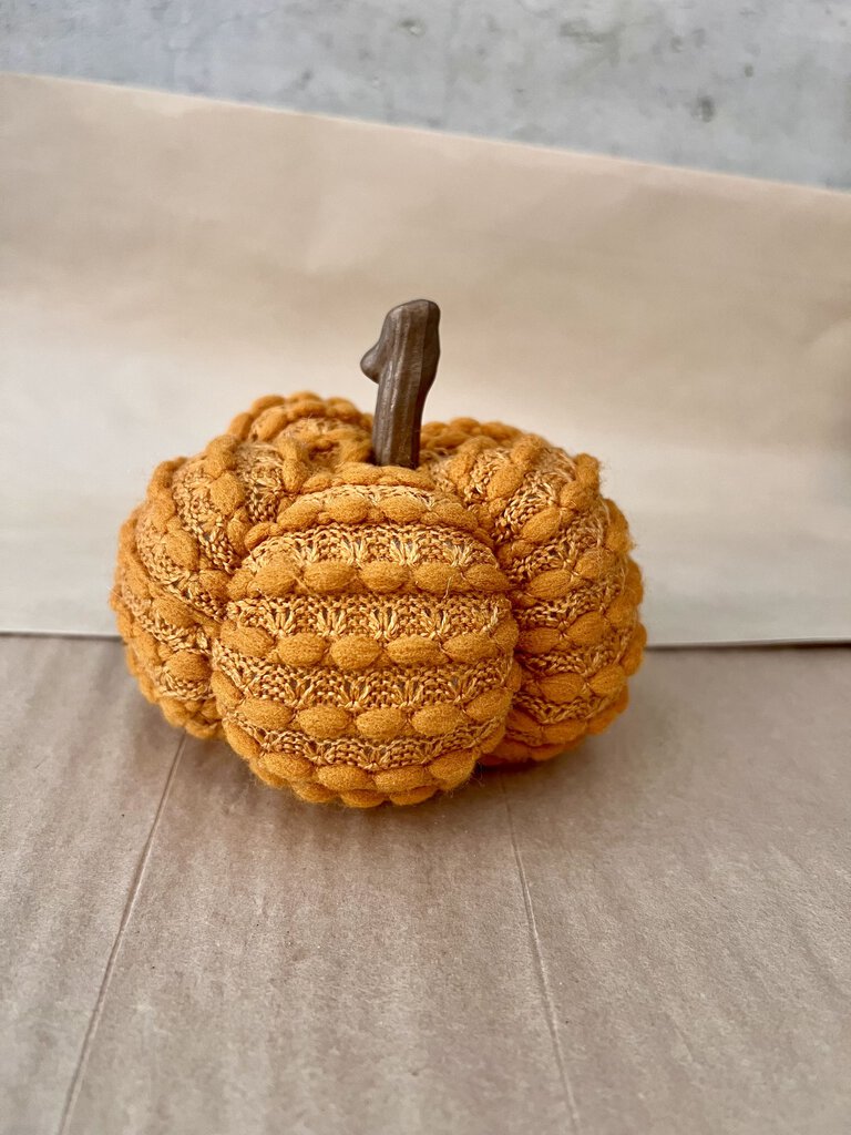 CHENILLE QUILTED PUMPKIN