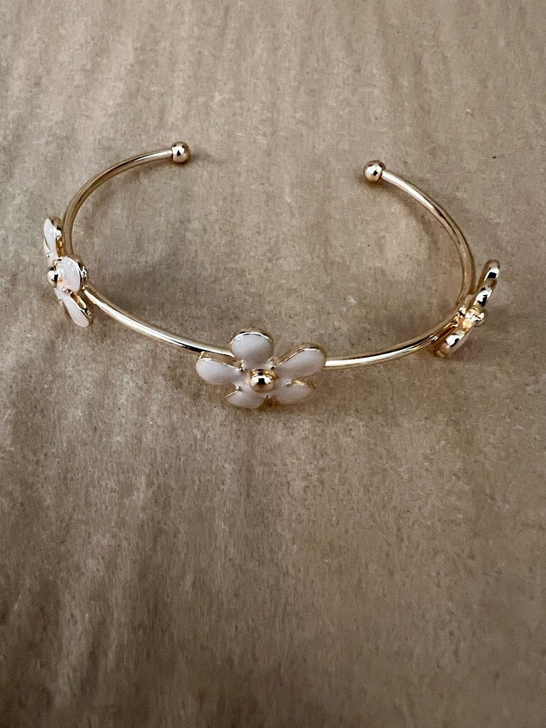 FLOWER CUFF BRACELET