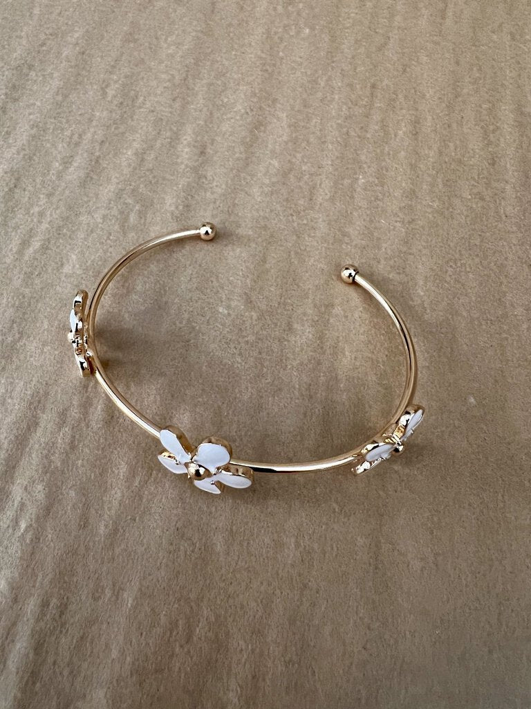 FLOWER CUFF BRACELET