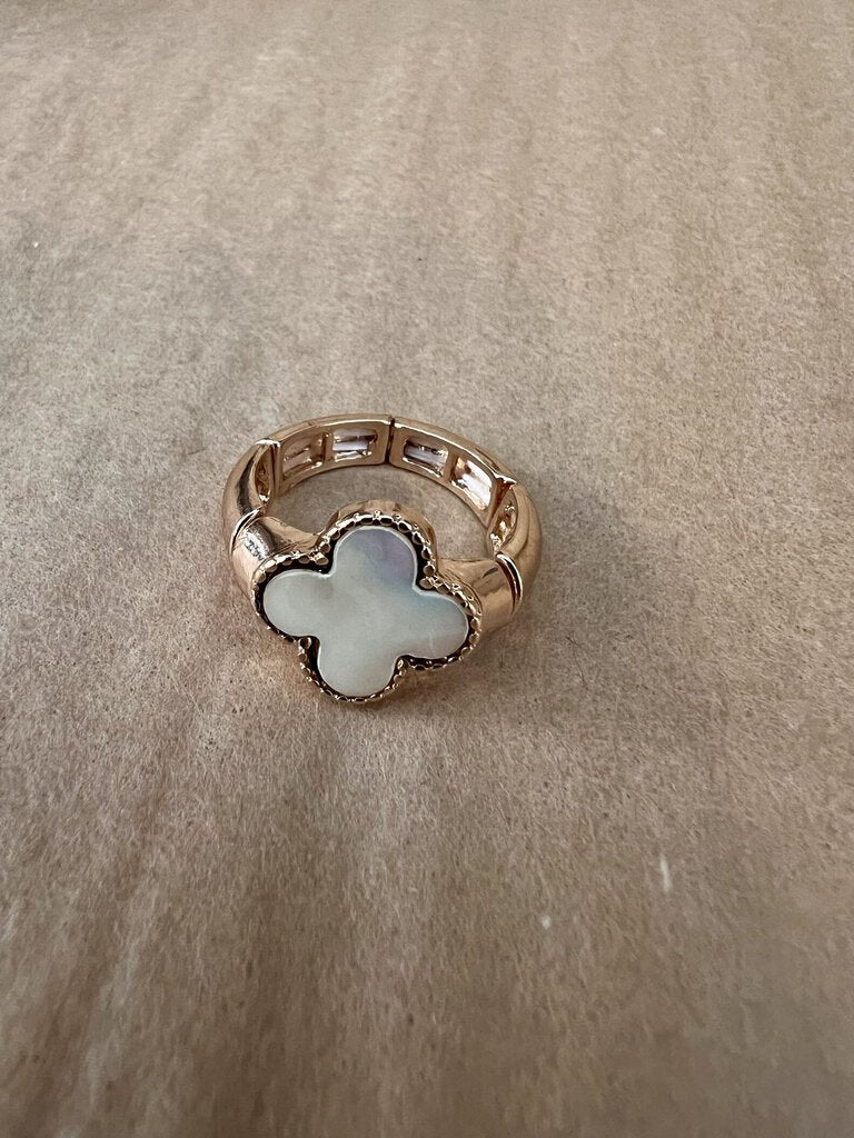 OPAL STRETCH RING