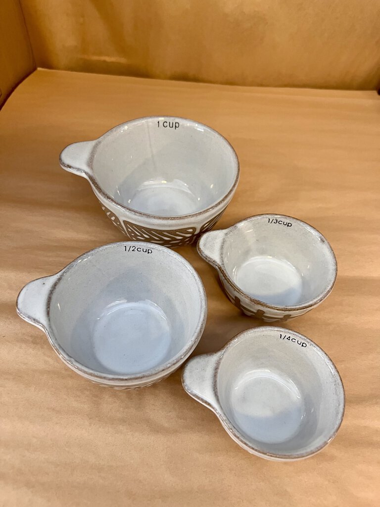 STONEWARE MEASURING CUP SET