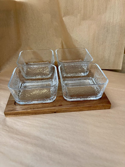 GLASS 4PC SERVING DISH WITH WOOD STAND