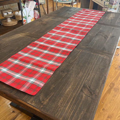 PLAID TABLE RUNNER