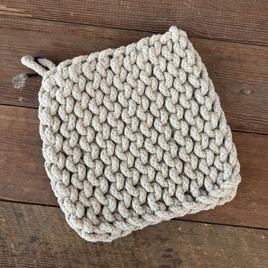 CROTCHED SQUARE POT HOLDER