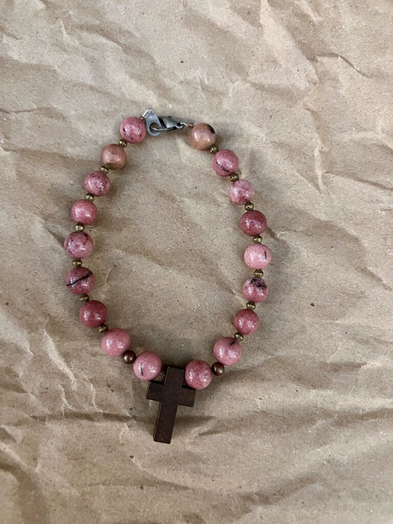 CROSS BEAD BRACELET