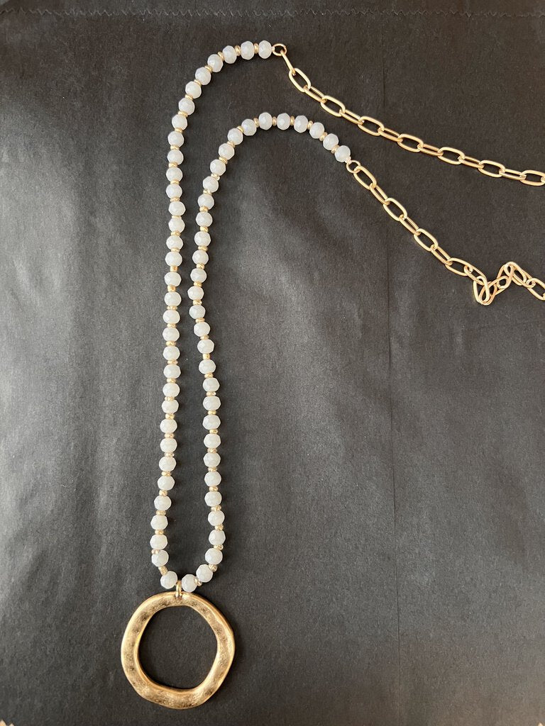 LONG BEADED CIRCLE NECKLACE