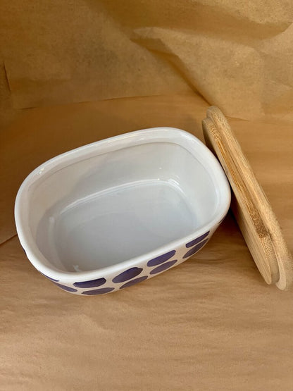 CERAMIC SERVING DISH WITH WOODEN LID