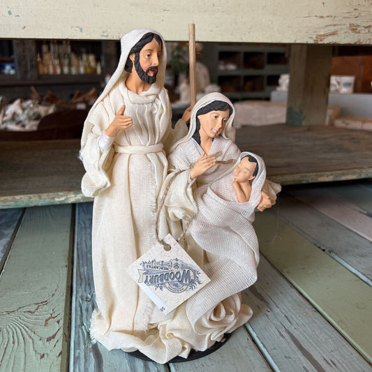 RESIN AND FABRIC HOLY FAMILY - 5"